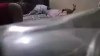 شرموطة طيزها كبية تقوله زبرك بيحرق في كسي