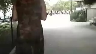 حمراء الشعر ترتدي شبكة صيد وتتعرض لصفعة قاسية على السرير