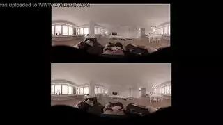 سيكس الاب يداعب ابنته