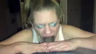 أليتا أوشن مقيدة وتمارس الجنس