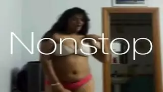 واحد ينيكه في الشغل