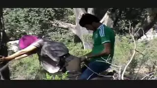 جنس شرجي عام مع محجبة جميلة: ممارسة قوية في الحديقة